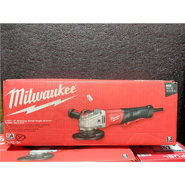 MEULEUSE D’ANGLE ÉLECTRIQUE 4-1/2/5 PO MILWAUKEE 6143-31