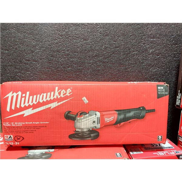 MEULEUSE D’ANGLE ÉLECTRIQUE 4-1/2/5 PO MILWAUKEE 6143-31