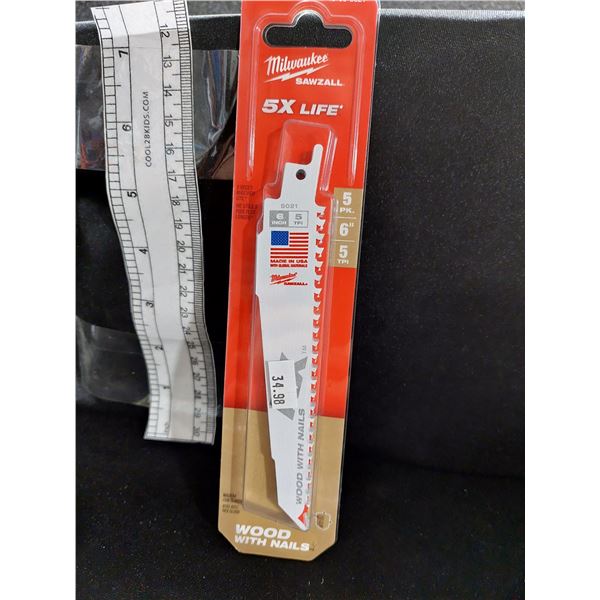 PAQUET DE 5 LAMES SAWZALL MILWAUKEE 6 PO 5 TPI POUR BOIS AVEC CLOUS