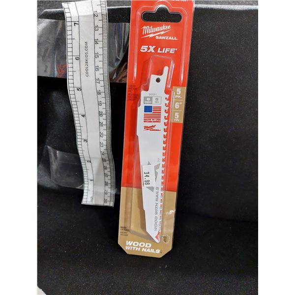 PAQUET DE 5 LAMES SAWZALL MILWAUKEE 6 PO 5 TPI POUR BOIS AVEC CLOUS