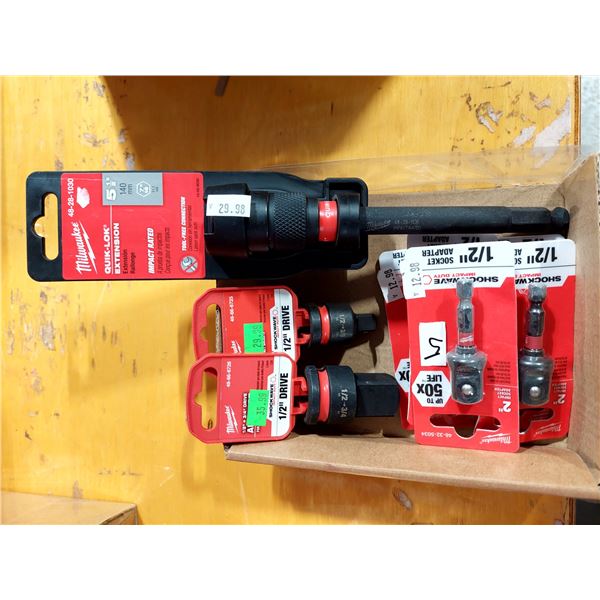 LOT DE 8 ADAPTATEURS MILWAUKEE ASSORTIS