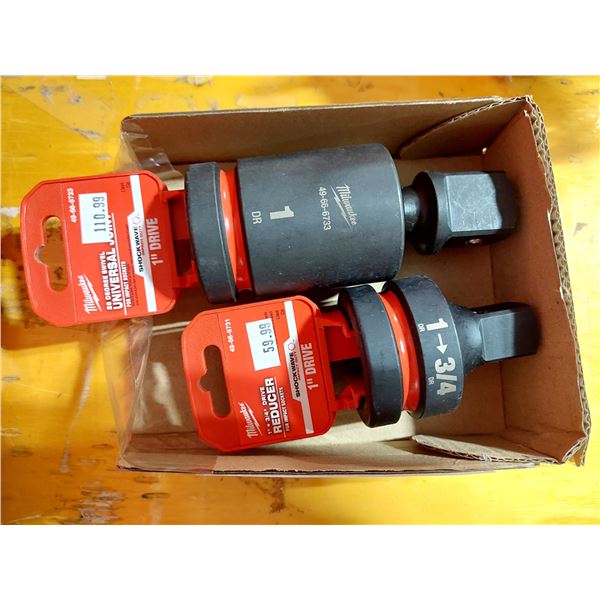 LOT DE 2 ADAPTATEURS MILWAUKEE ASSORTIS
