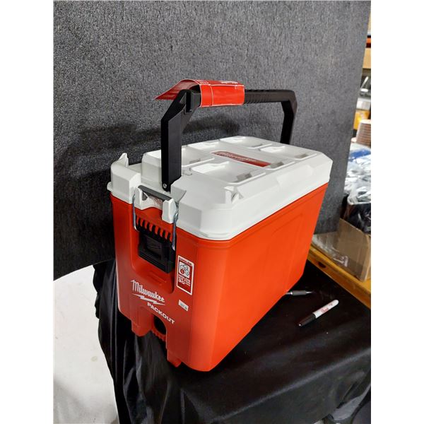 GLACIÈRE COMPACTE MILWAUKEE 15,1 L