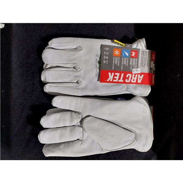 PAIRE DE GANTS DE CONDUCTEUR EN CUIR FLEUR DE CHÈVRE BDG ARC TEK, GRANDEUR MÉDIUM
