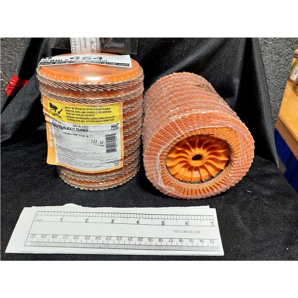 PAQUET DE 10 DISQUES À FEUILLETS WALTER ENDURO-FLEX TURBO SPIN-ON 5 PO X 5/8-11, GRAIN 36