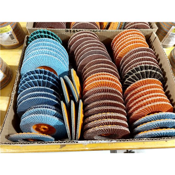 LOT DE 65 DISQUES À FEUILLETS ASSORTIS