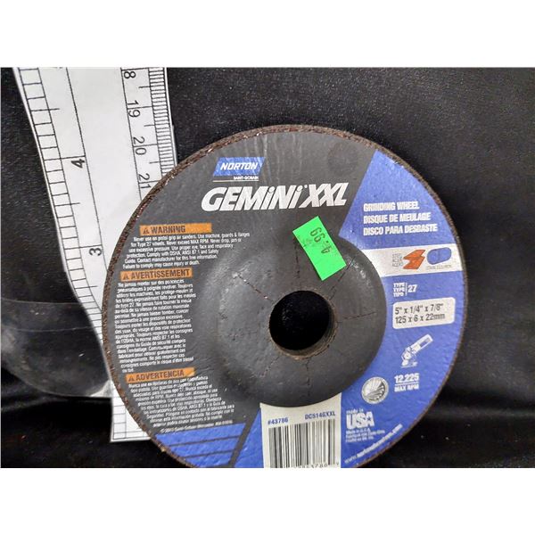 MEULE NORTON GEMINI XXL POUR ACIER ET ACIER INOXYDABLE, 5 PO X 1/4 PO X 7/8 PO