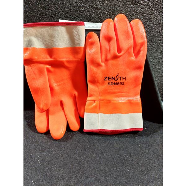 PAIRE DE GANTS ENROBÉS