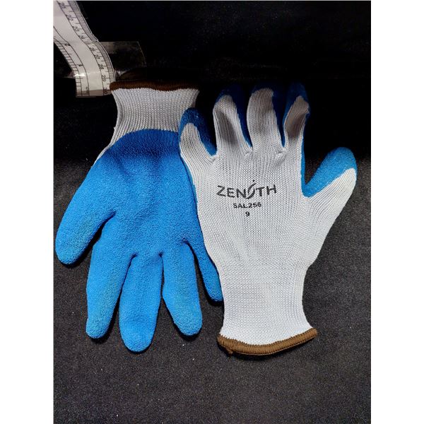 PAIRE DE GANTS ZENITH, GRANDEUR 9