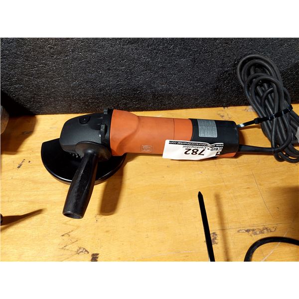 MEULEUSE D’ANGLE COMPACTE FEIN CG 13-150 PDE, 6 PO, 1 260 W, UNITÉ DÉMO