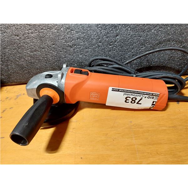 MEULEUSE D’ANGLE COMPACTE FEIN WSG 17-150 P, 6 PO, 1 700 W, UNITÉ DÉMO