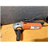 Image 2 : MEULEUSE D’ANGLE COMPACTE FEIN WSG 17-150 P, 6 PO, 1 700 W, UNITÉ DÉMO