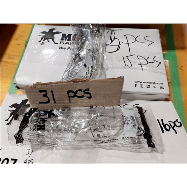 LOT DE 31 PAIRES DE LUNETTES DE SÉCURITÉ ASSORTIES