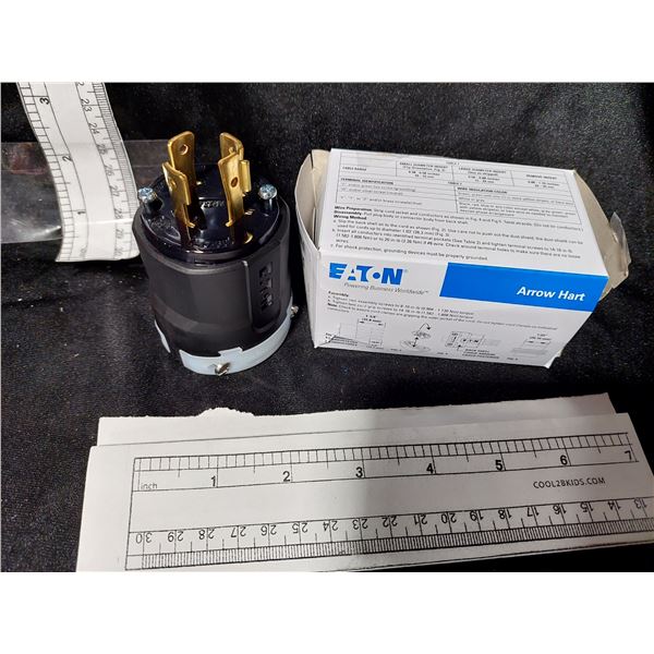 FICHE ULTRA GRIP 3 PÔLES, 30 A, 600 V