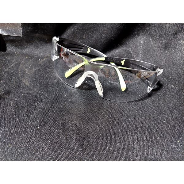 PAIRE DE LUNETTES DE SÉCURITÉ 3M SECUREFIT TRANSPARENTE