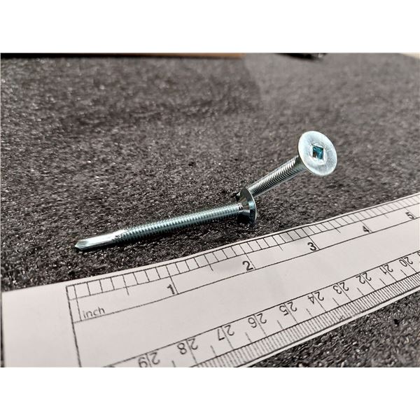 BOÏTE DE 1200 VIS AUTOPERCEUSES TÊTE GAUFRÉE PRISE CARRÉE #4 PT. #12-24 X 2-1/2", 1224250SSDZWR, ZIN