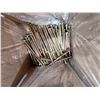 Image 1 : LOT DE 130 + BOULONS À TÊTE HEXAGONALE GRADE 8, 3/8-16 X 6", 38166008CSY, ZINGUÉS JAUNE