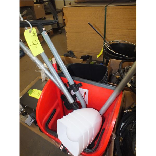 Dust Pans / Handles / Trash Cans