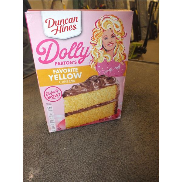 1 Case Of 6 Of Duncan Hines Dolly Parton's Favorite Yellow Cake Mix