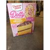 Image 1 : 1 Case Of 6 Of Duncan Hines Dolly Parton's Favorite Yellow Cake Mix