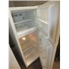 Image 2 : Frigidaire Fridge