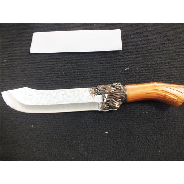 Knife w/ 7" Blade