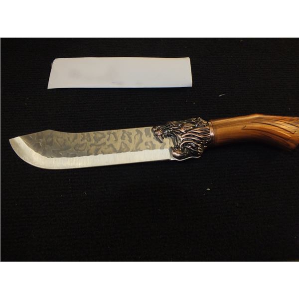 Knife w/ 7" Blade