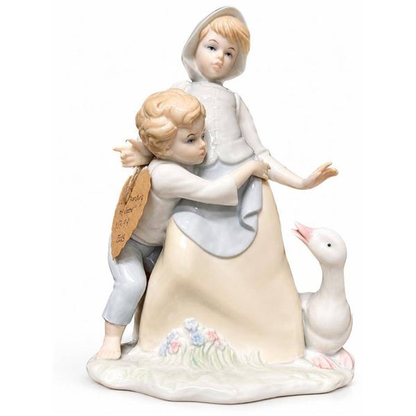 Lladro Porcelain Figurine Girl, Boy and Goose Handcrafted Spain