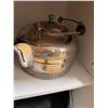 Image 5 : Kitchen Cookware Lot: Corn Pot, Kettle, Sifter, Ice Cream Freezer, and Bowl