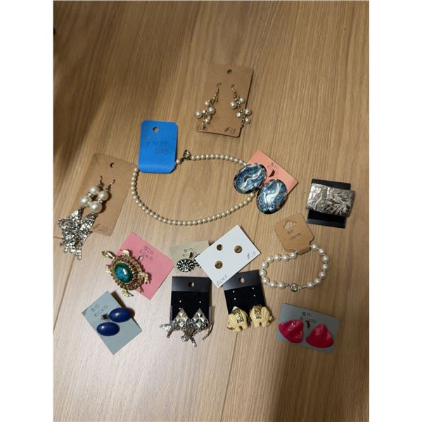 Costume Jewellery Lot Earrings, Necklaces, Brooches