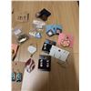 Image 3 : Fashion Jewellery Lot Including Earrings, Necklaces, Pendants, and Brooches