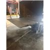 Image 6 : 2021 Isuzu V-8 Gas Box Truck with Maxon Lift Gate - VIN# 54DC4W1D9MS203495 - ODO: 18,974 Miles