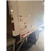 Image 9 : 2021 Isuzu V-8 Gas Box Truck with Maxon Lift Gate - VIN# 54DC4W1D9MS203495 - ODO: 18,974 Miles