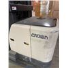 Image 20 : Crown 3,000LB Capacity Electric Order Picker Model SP3520-30 with 2335.7 Hours