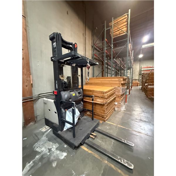 Crown 3,000LB Capacity Electric Order Picker Model SP3520-30 with 7440.6 Hours