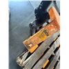 Image 8 : Uline 5500LB Standard Fork Pallet Jack Model H-1043