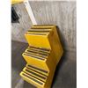 Image 2 : Polyethylene Three Step Stairs