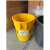 Image 4 : Pair of Uline 55 Gallon Trash Cans