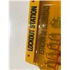 Image 8 : Master Lock Wall Mounted Lockout Station with Supplies