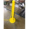Image 4 : (2) Yellow Safety Stanchions and Chain