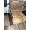 Image 3 : Moes Home Collection Cowhide Arm Chair