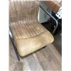 Image 4 : Moes Home Collection Cowhide Arm Chair