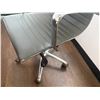 Image 3 : Moes Home Collection Grey and Chrome Office Chair