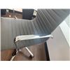 Image 5 : Moes Home Collection Grey and Chrome Office Chair