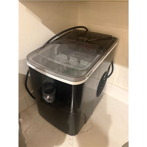 Silonn Countertop Ice Maker Model SLIM01B