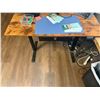 Image 8 : (2) Assorted Style Office Desks