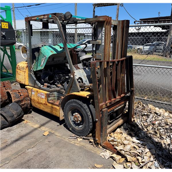 (790530) Komatsu E-919155 LPG Propane Forklift (Nonworking, For Parts/Repair, Parts Missing)