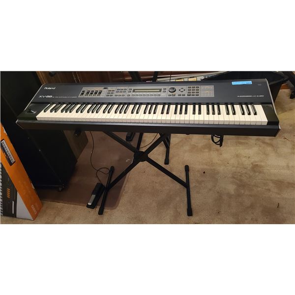 Roland XV-88 128-Voice Expandable Synthesizer Keyboard with Stand