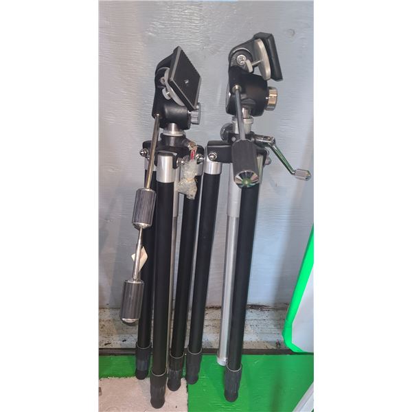 Group of 2 Tripods