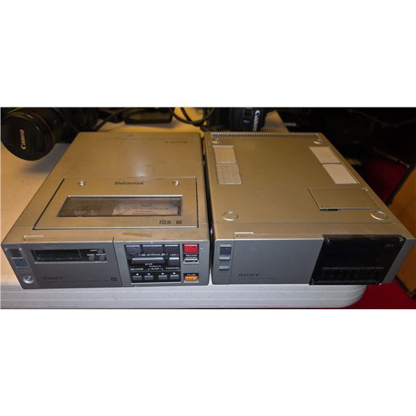 Sony SL-2000 Portable Betamax Videocassette Recorder & TT-2000 Tuner Timer Unit Stack